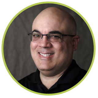 Luis Perez headshot